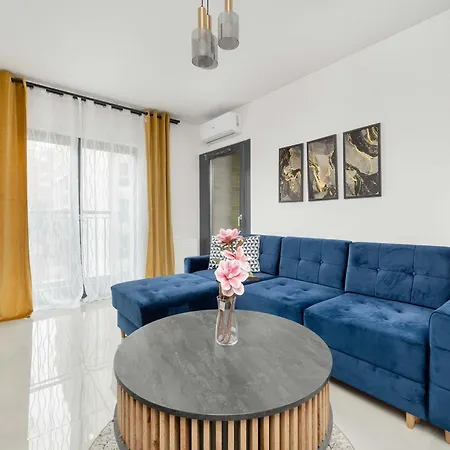 Апартаменты Lux Traugutta With Air Conditioning And Parking By Renters
